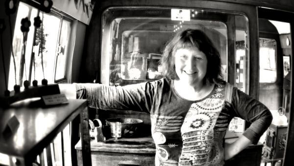 meet the makers English immersion black and white portrait of Perthshire artist