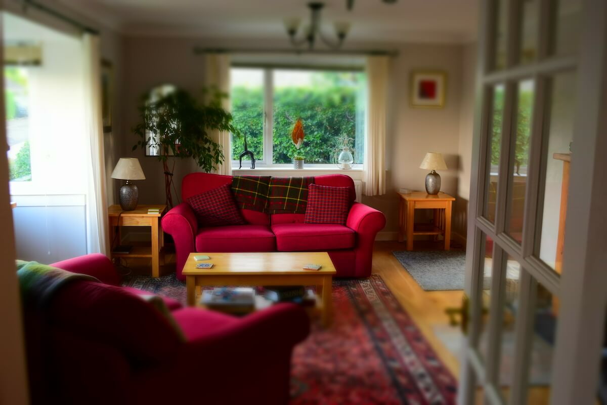 language school homestay in Scotland - livingroom