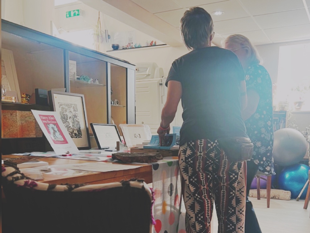 guest writer at Blue Noun language hub creative writing workshopp