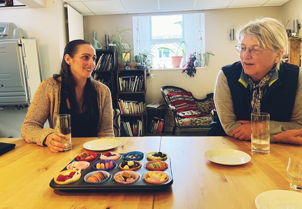 English conversation practice at Blue Noun language hub